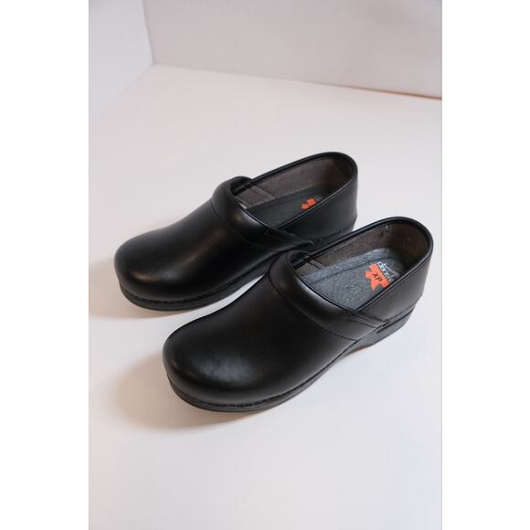 Dansko XP Shoes Womens 39 Black Professional Clogs Leather Work Comfort Low - Picture 2 of 14